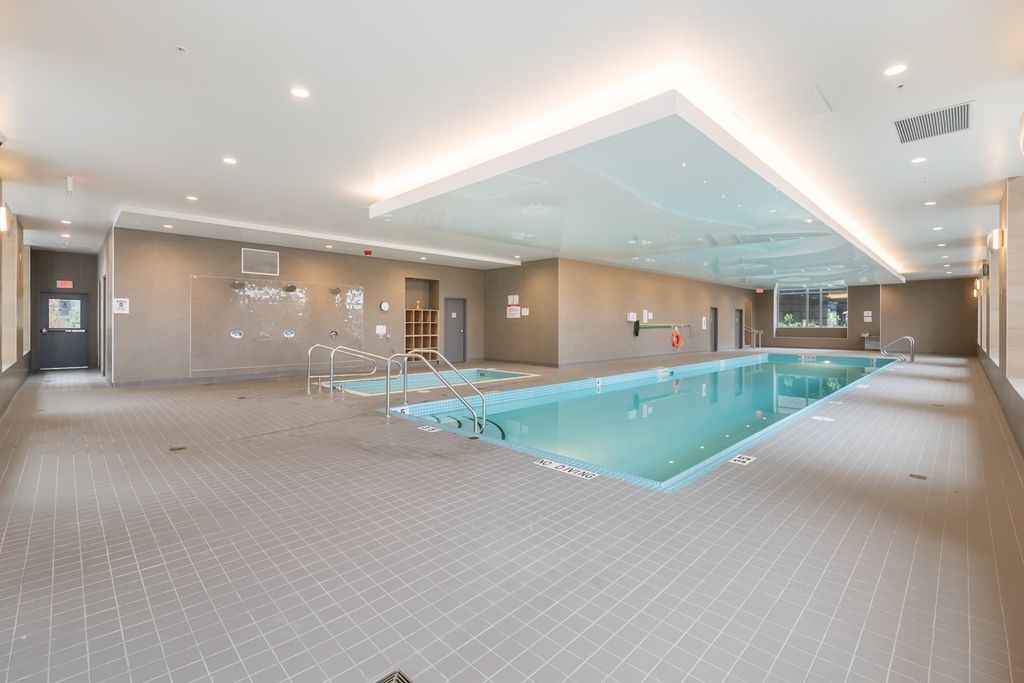listing image 1100273104331822432