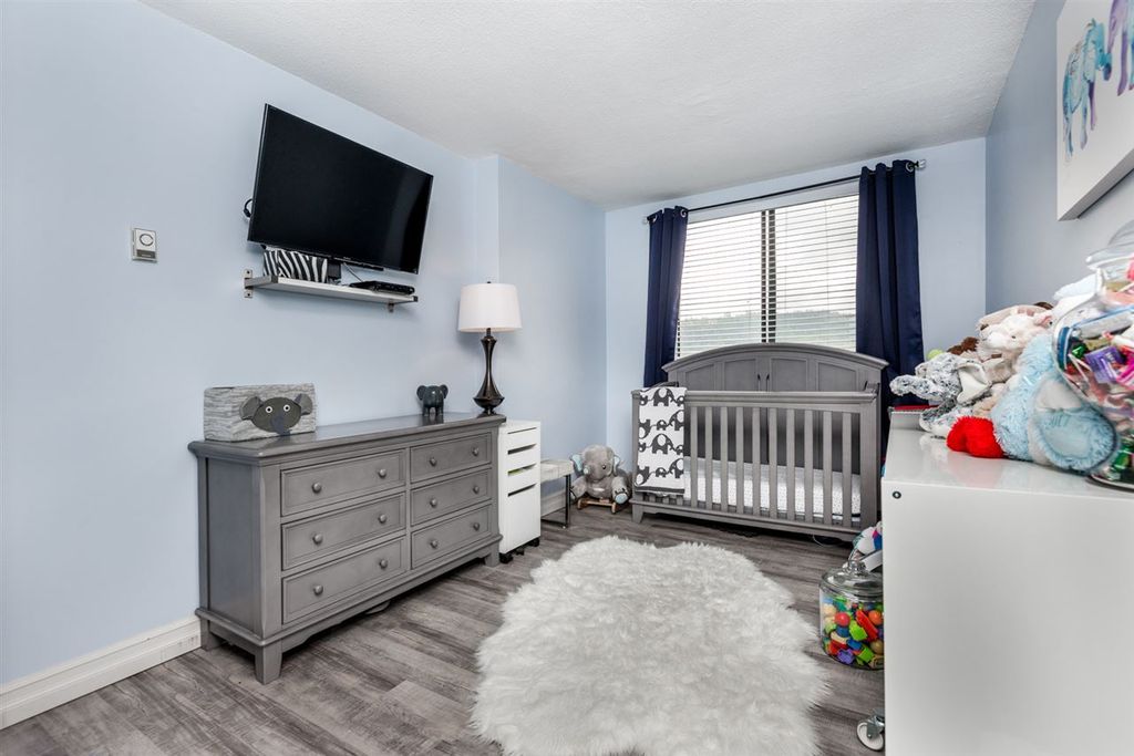 listing image 1105707714503442657