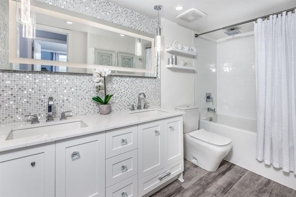 listing image 1106428798541195346