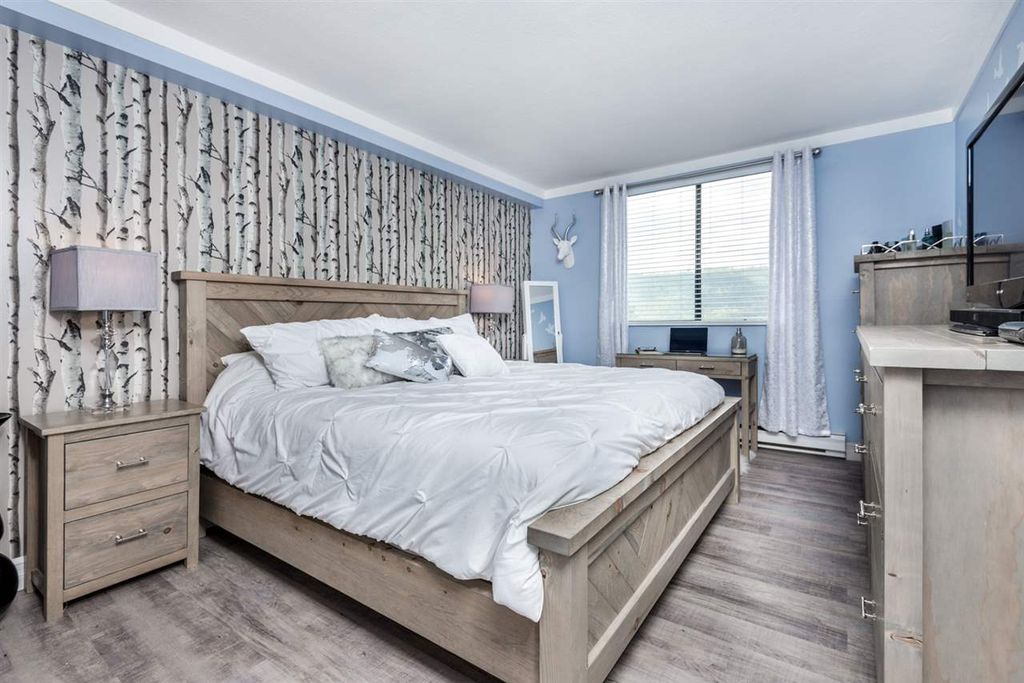 listing image 1101539271232683675