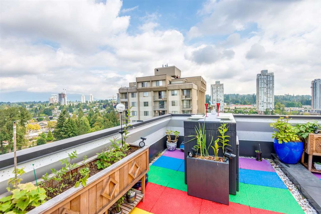 listing image 1104037364305987630