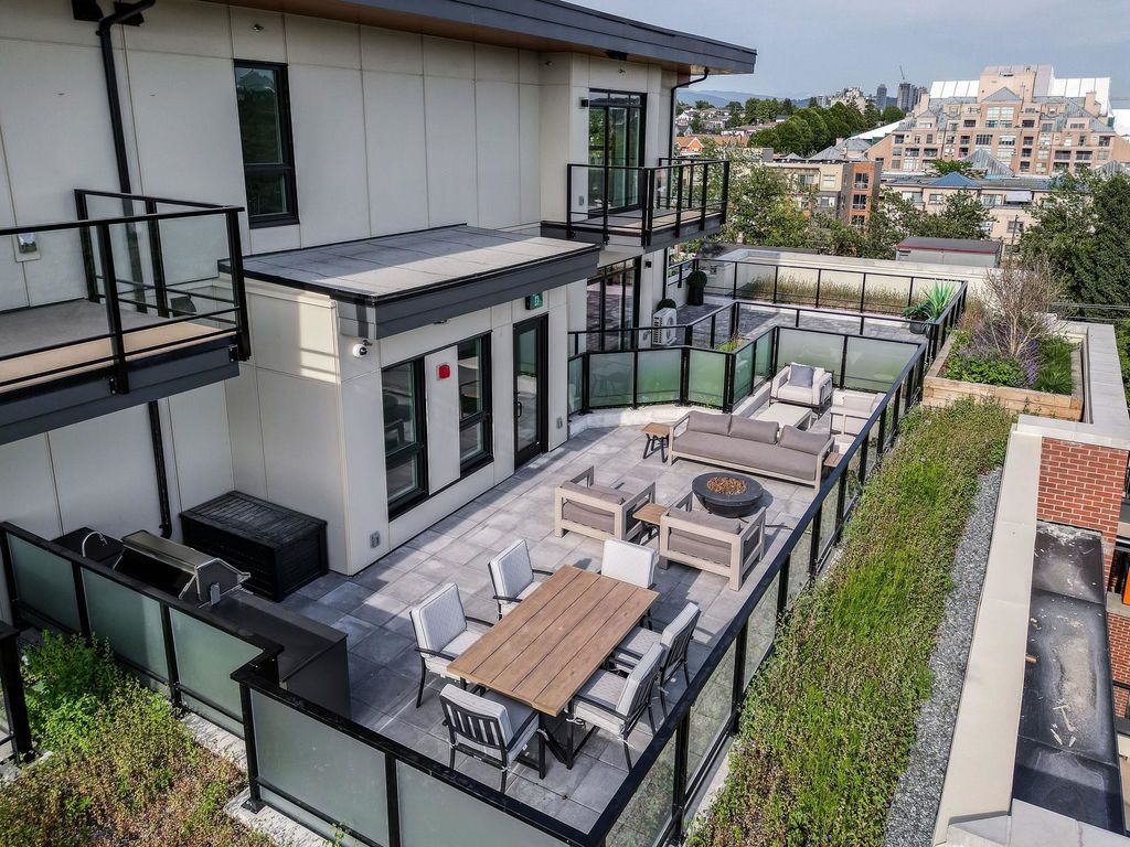 listing image 1105106649918393791