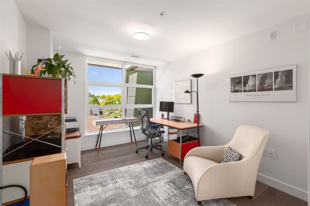 listing image 1101669316924895750