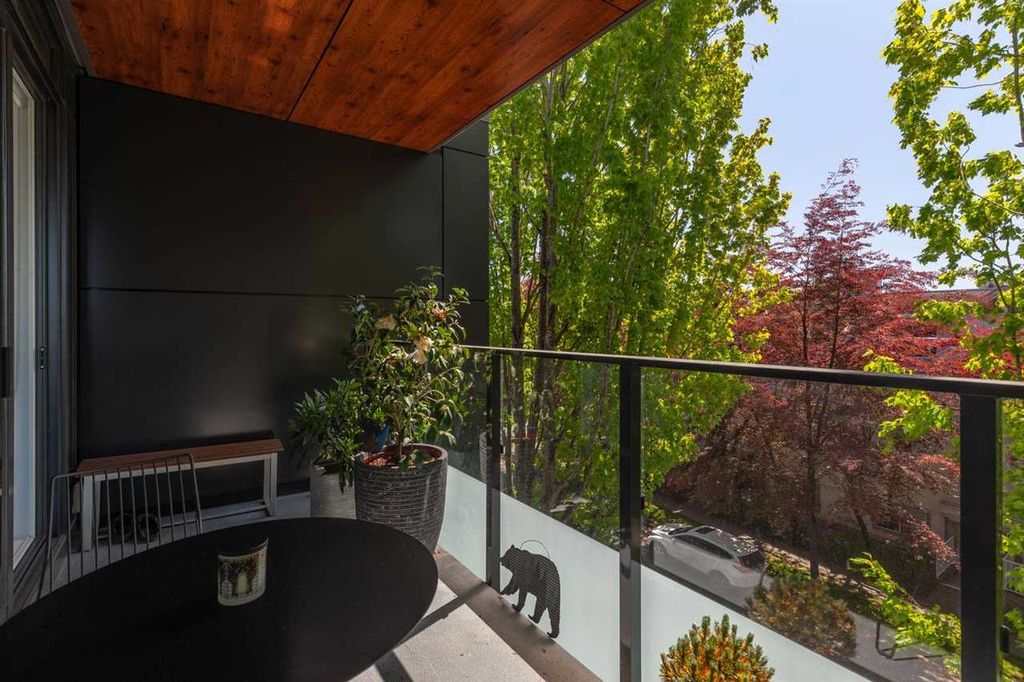 listing image 1106679705307322356