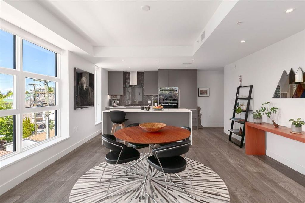 listing image 1104708499578529887