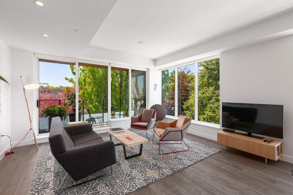 listing image 1103095546230477081