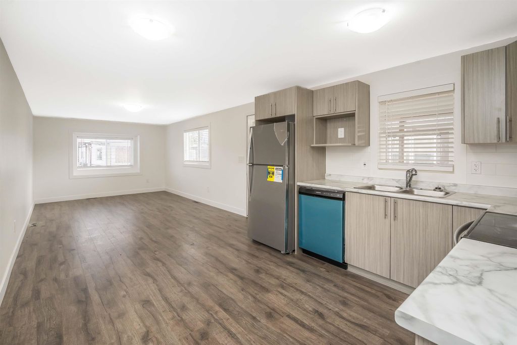 listing image 1103332555699252765