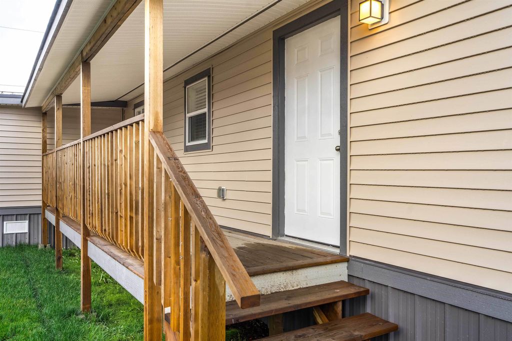 listing image 1106376514147199034