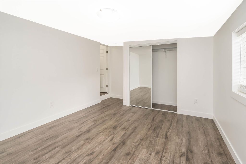 listing image 1104833597272731436