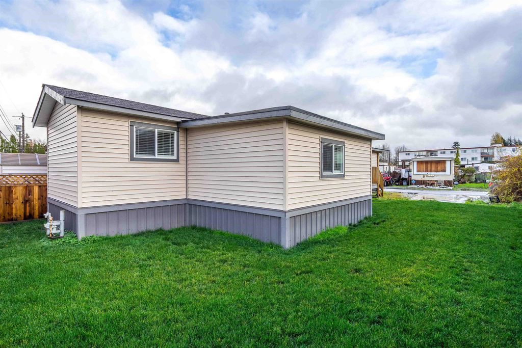 listing image 1100880073342191029
