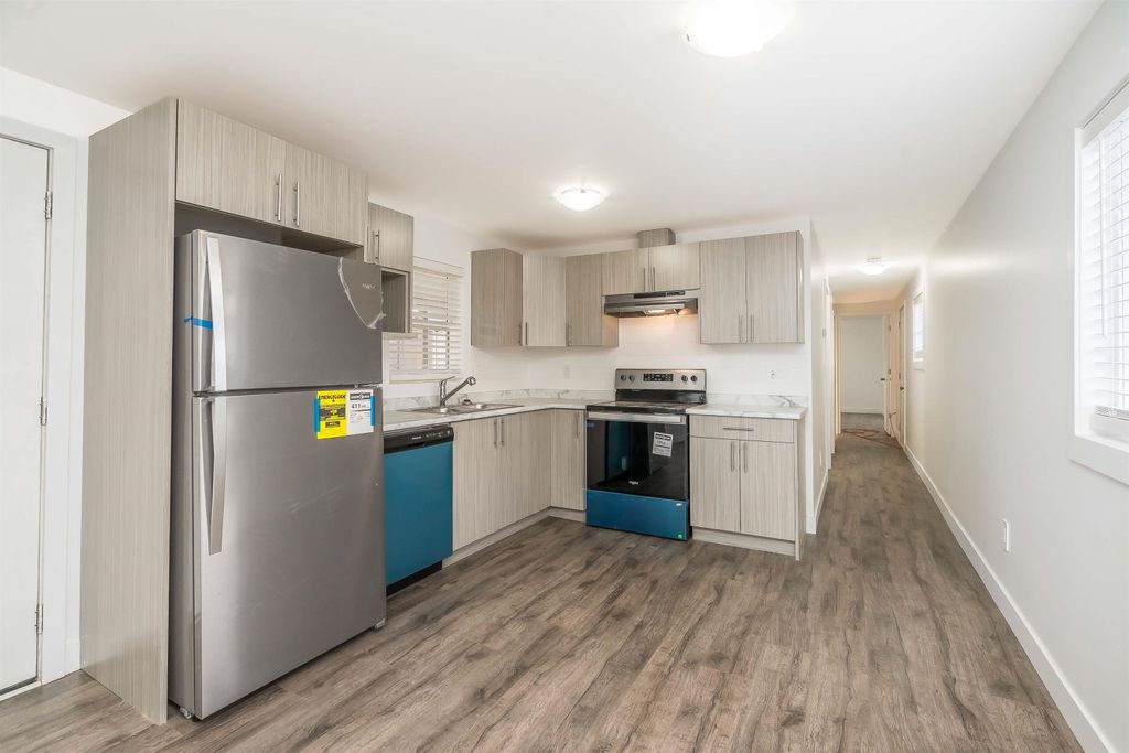 listing image 1108818662940533827