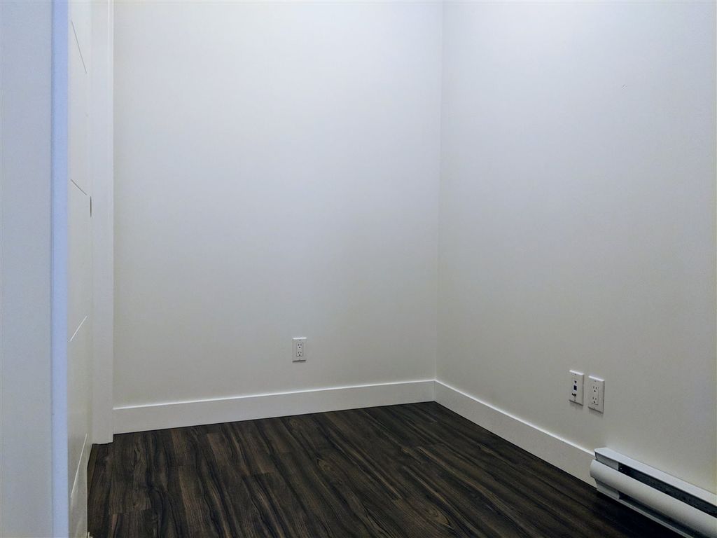 listing image 1106623389697501819