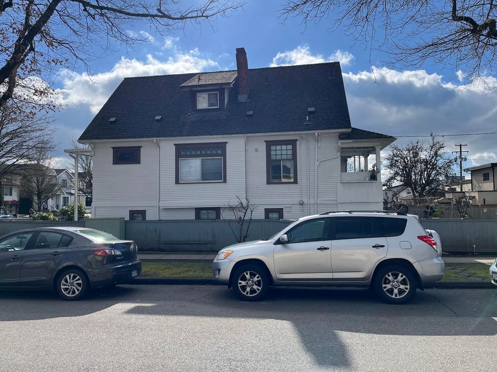listing image 1104356742126605816