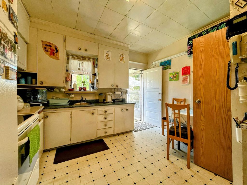 listing image 1108821151977461490