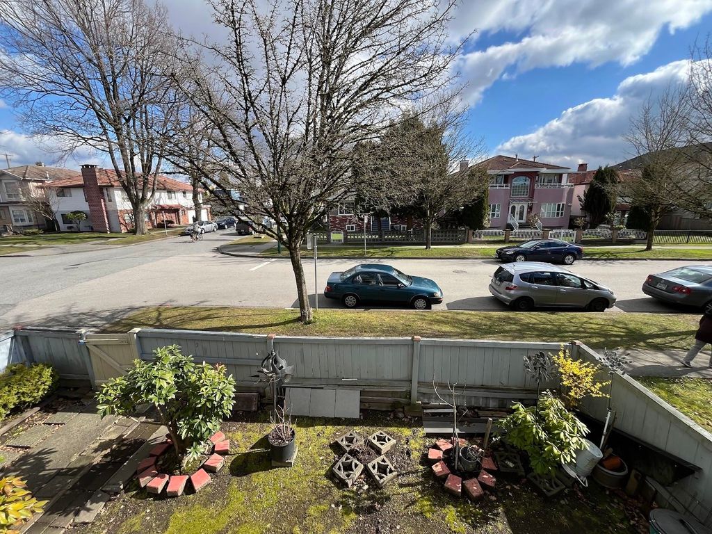 listing image 1108809452648438750