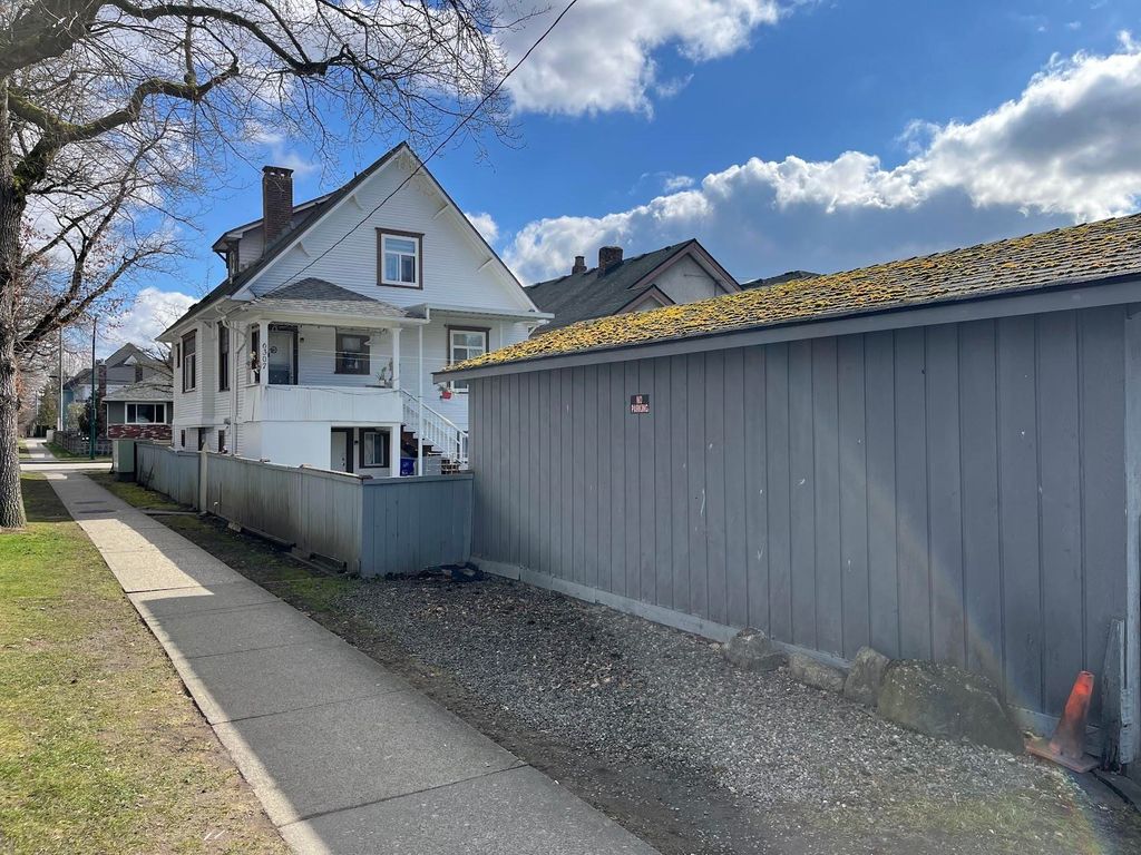 listing image 1104801337633423786