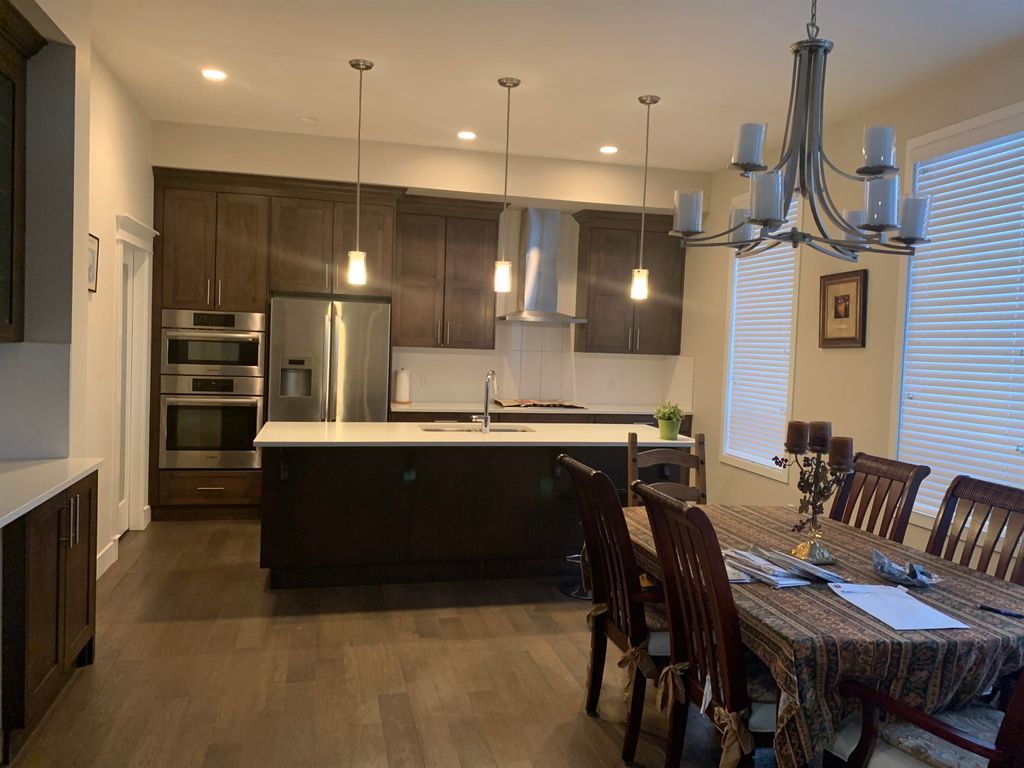 listing image 1109364596506849500