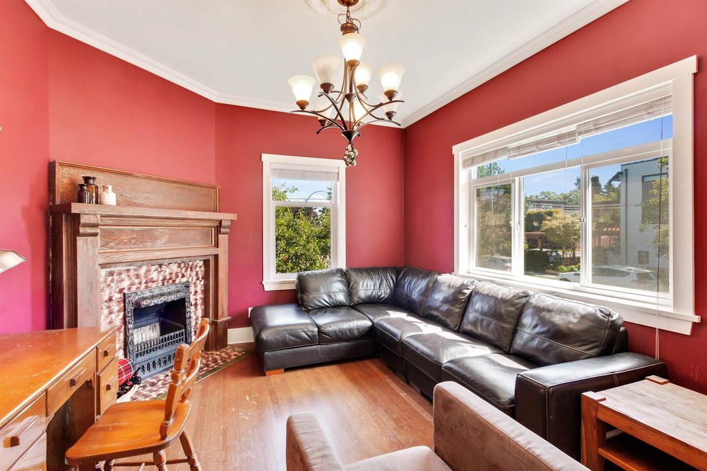 listing image 1101580485607039172