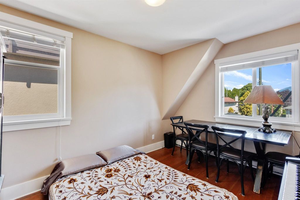 listing image 1108299376587312676