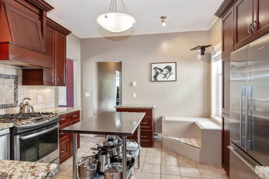 listing image 1100561490212872917