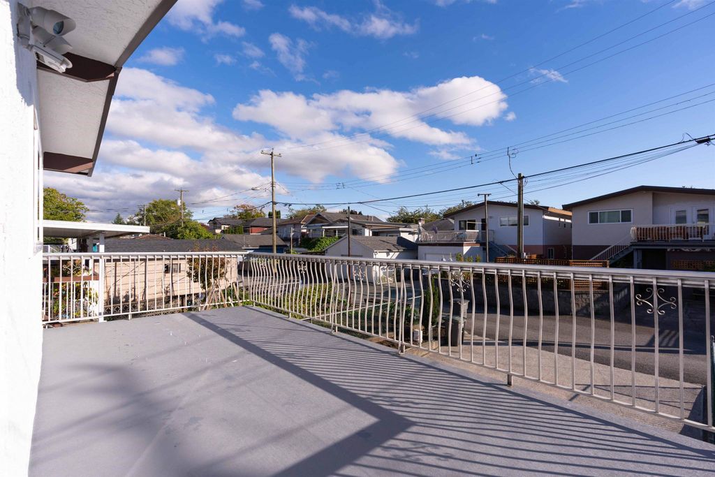 listing image 1102290706182437369