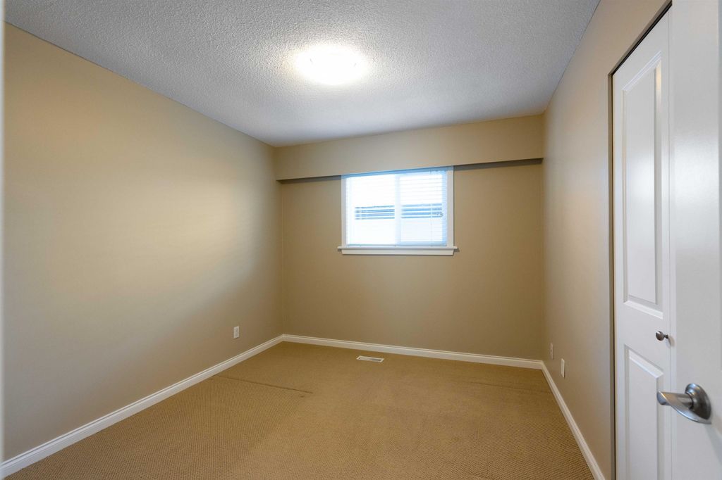 listing image 1103944845108413233