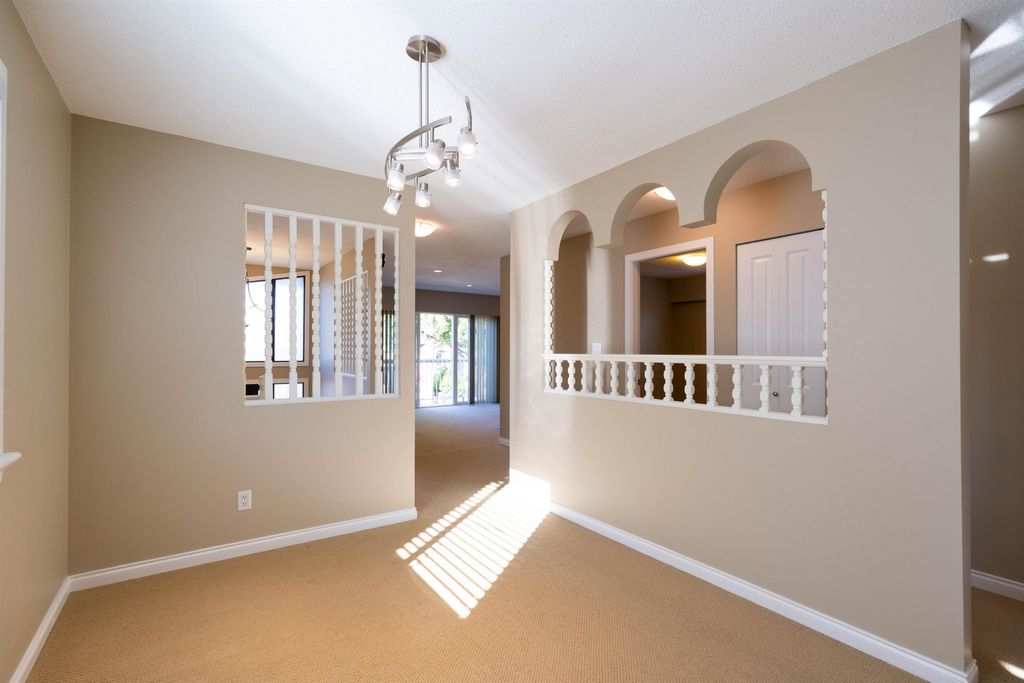 listing image 1107940535792285282