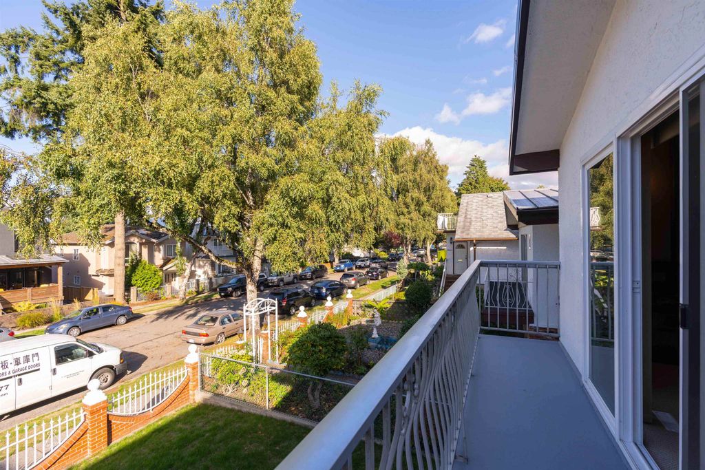 listing image 1100430129449716826