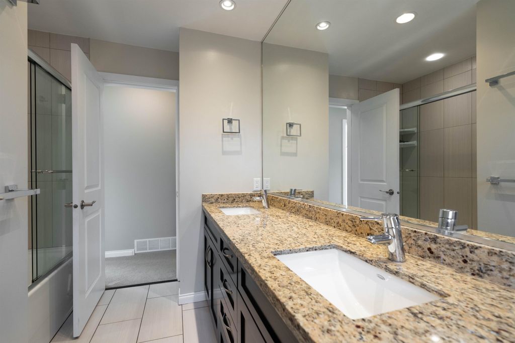 listing image 1109147646035811130