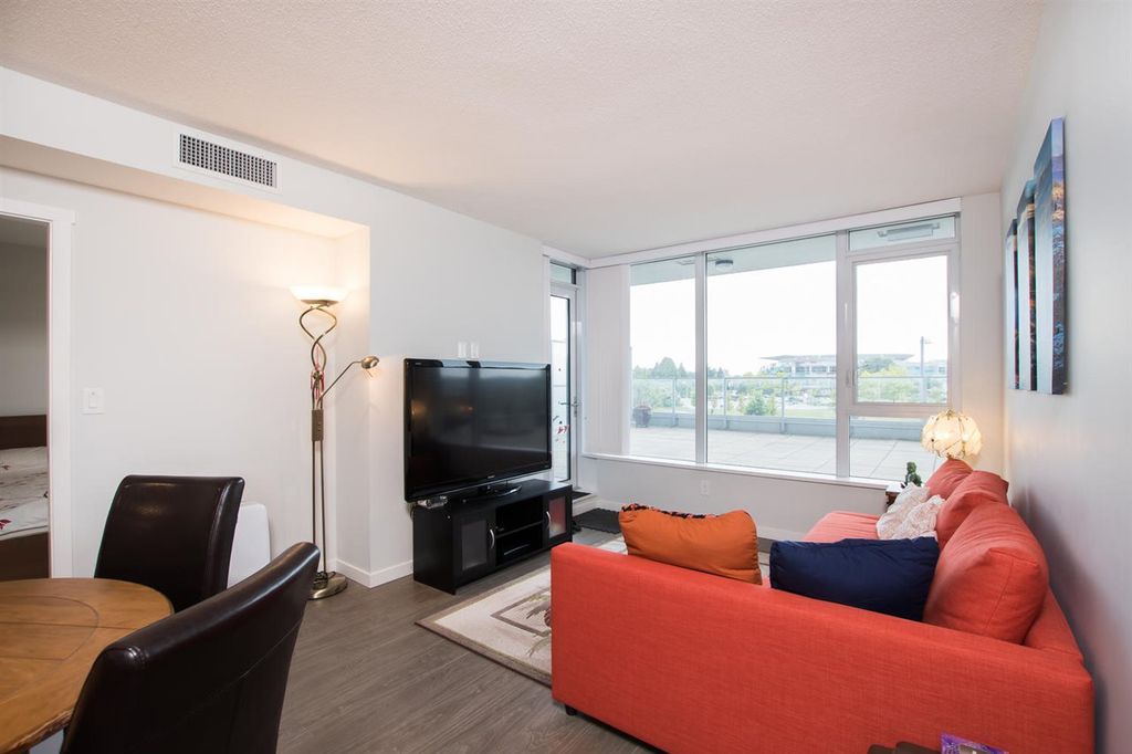 listing image 1106651722618682559
