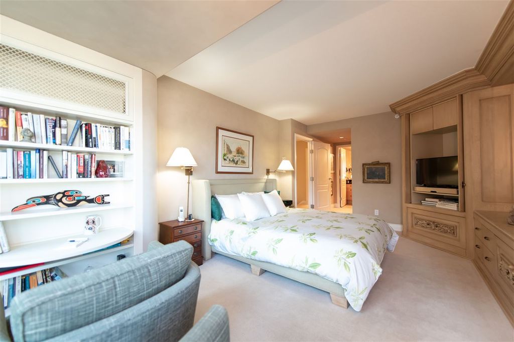listing image 1102743169794773296
