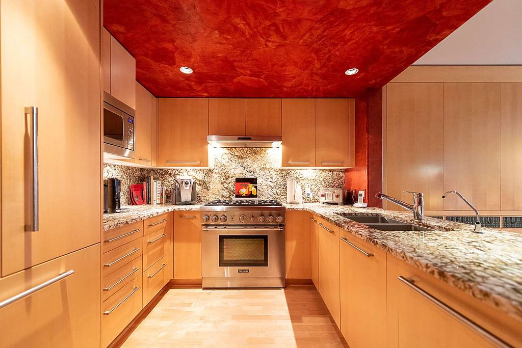 listing image 1105571416980812433