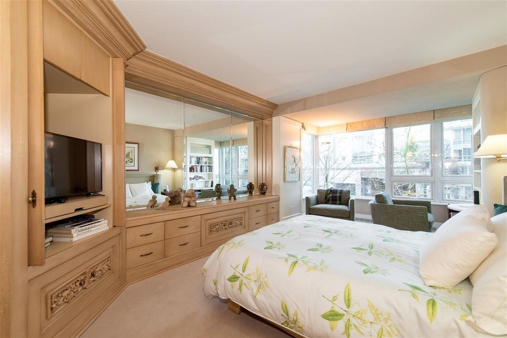 listing image 1100412073087112201