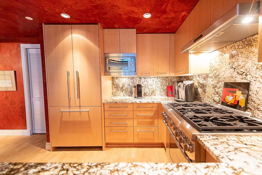 listing image 1105773470228113026