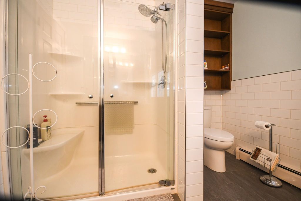 listing image 1100406589540932189