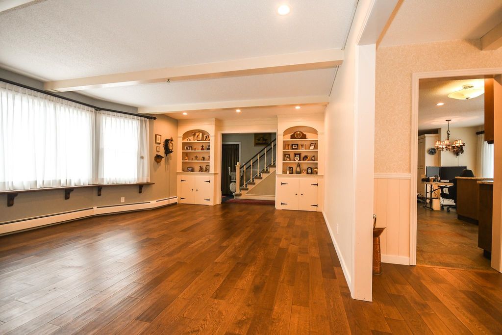 listing image 1106090209957577116