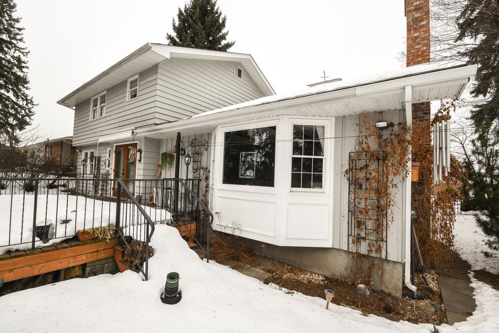 listing image 1104578205070805372