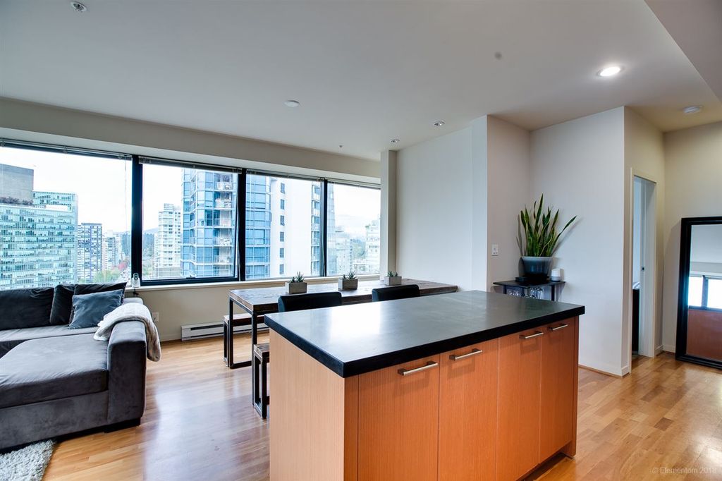 listing image 1101821633917332925