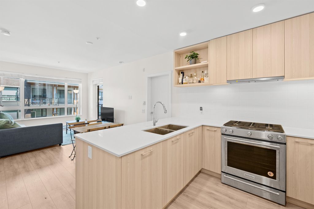 listing image 1108628868278883902