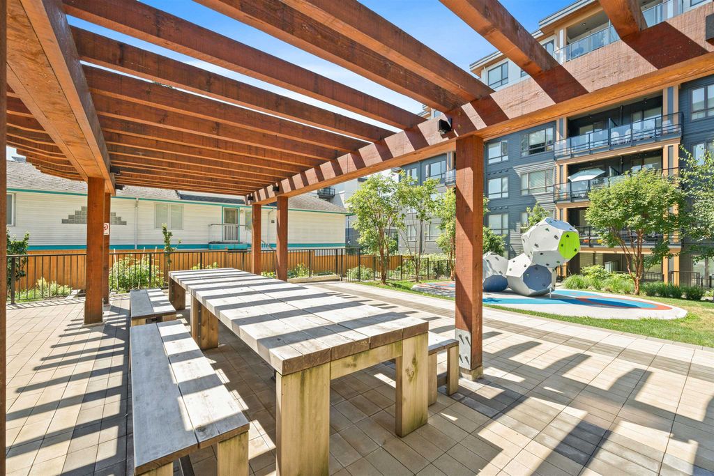 listing image 1109744880879225510