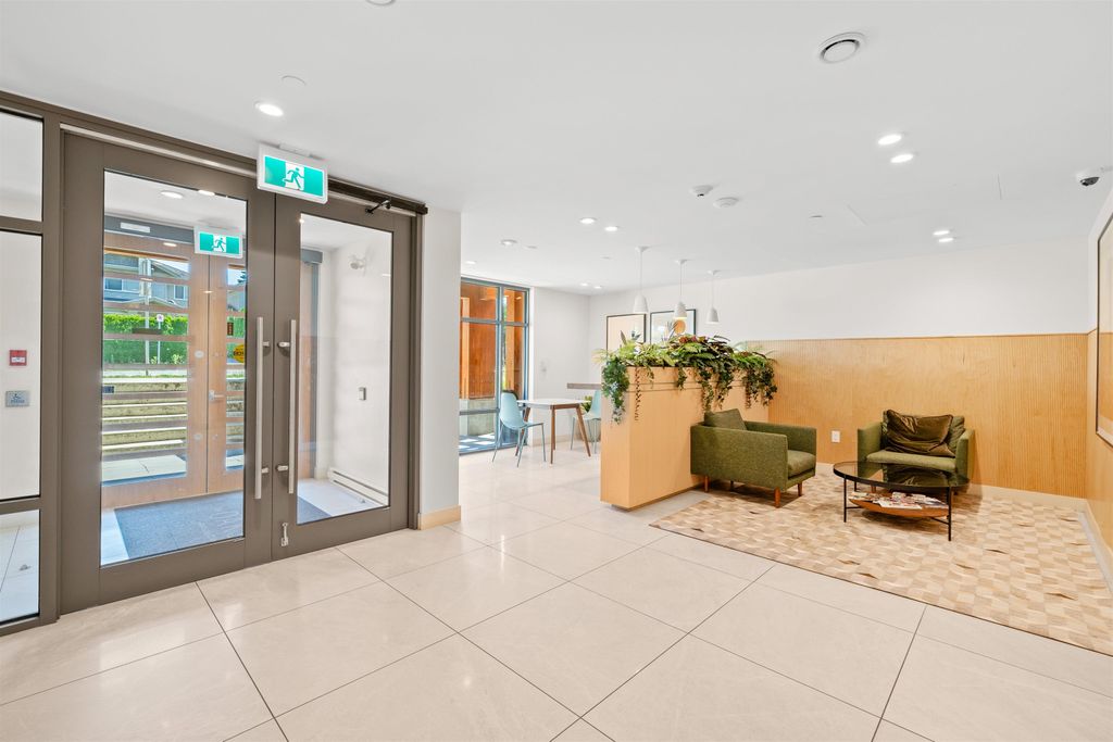 listing image 1104582599390820913