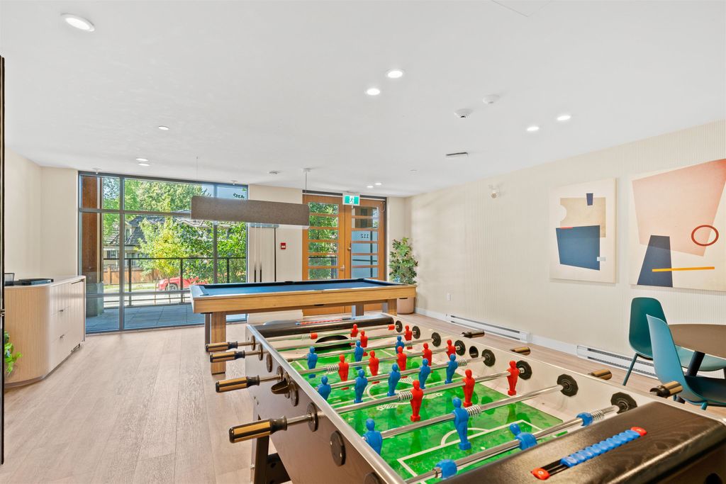 listing image 1104285024265066182