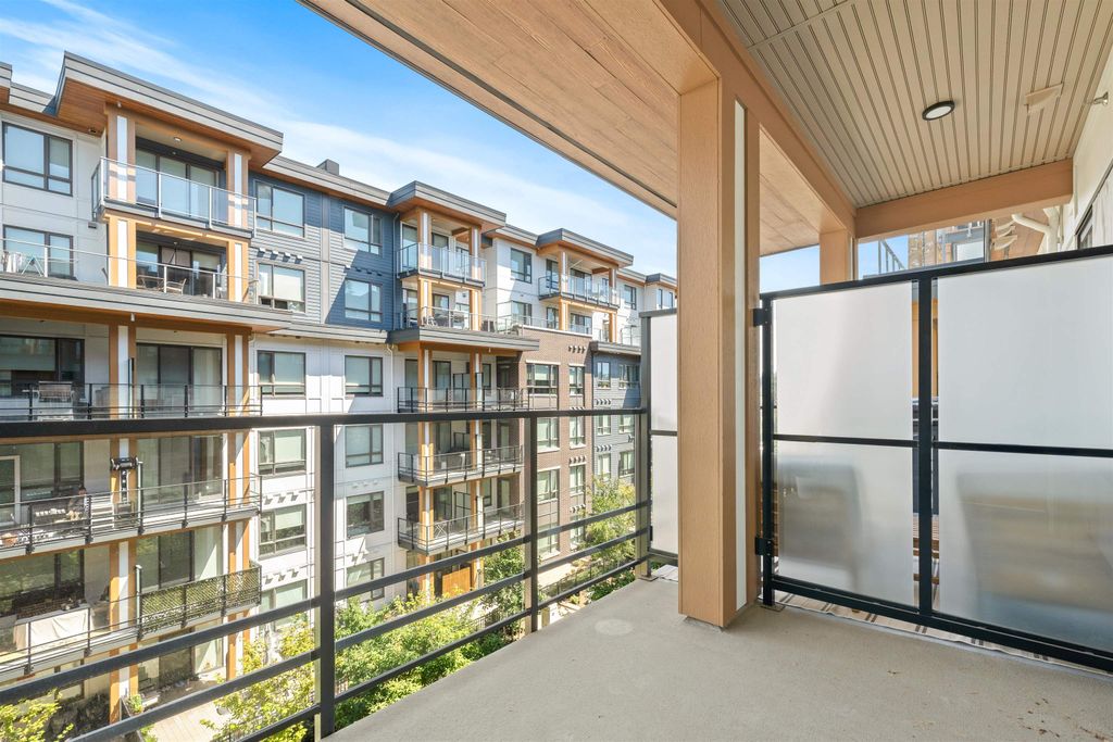 listing image 1104050719288623939