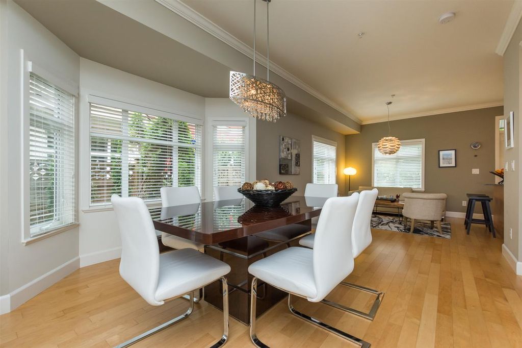 listing image 1100909355390368543