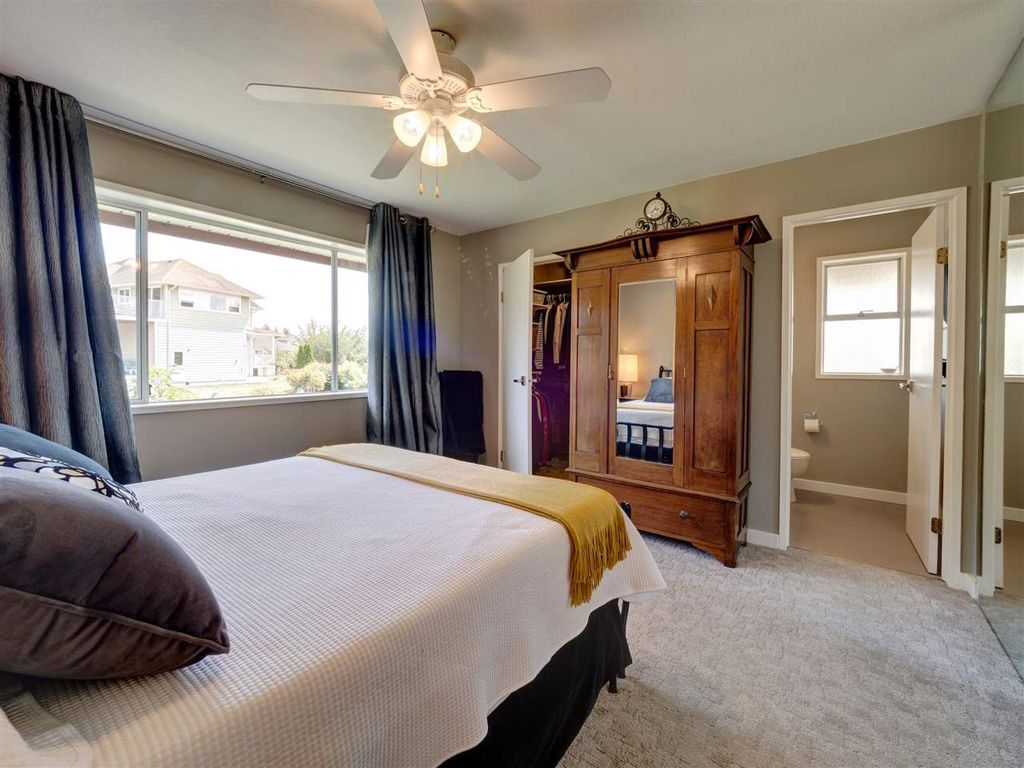 listing image 1104489867652666771