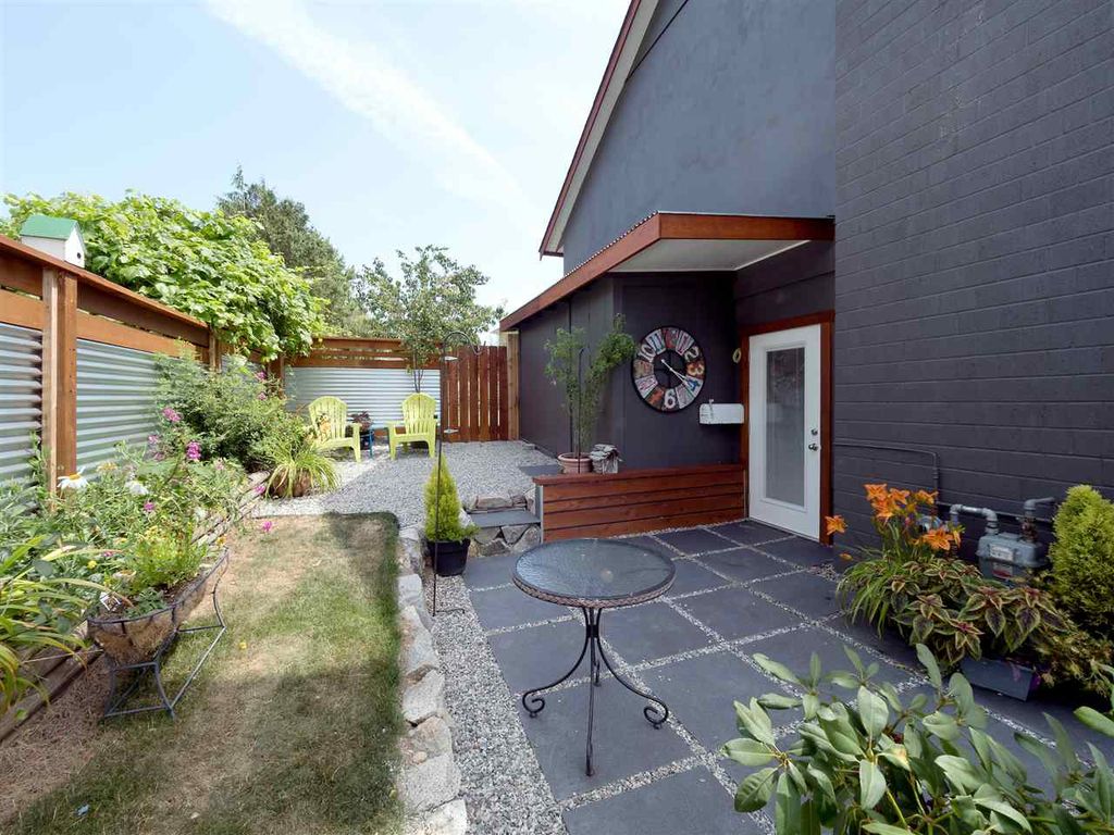 listing image 1104430583778258897