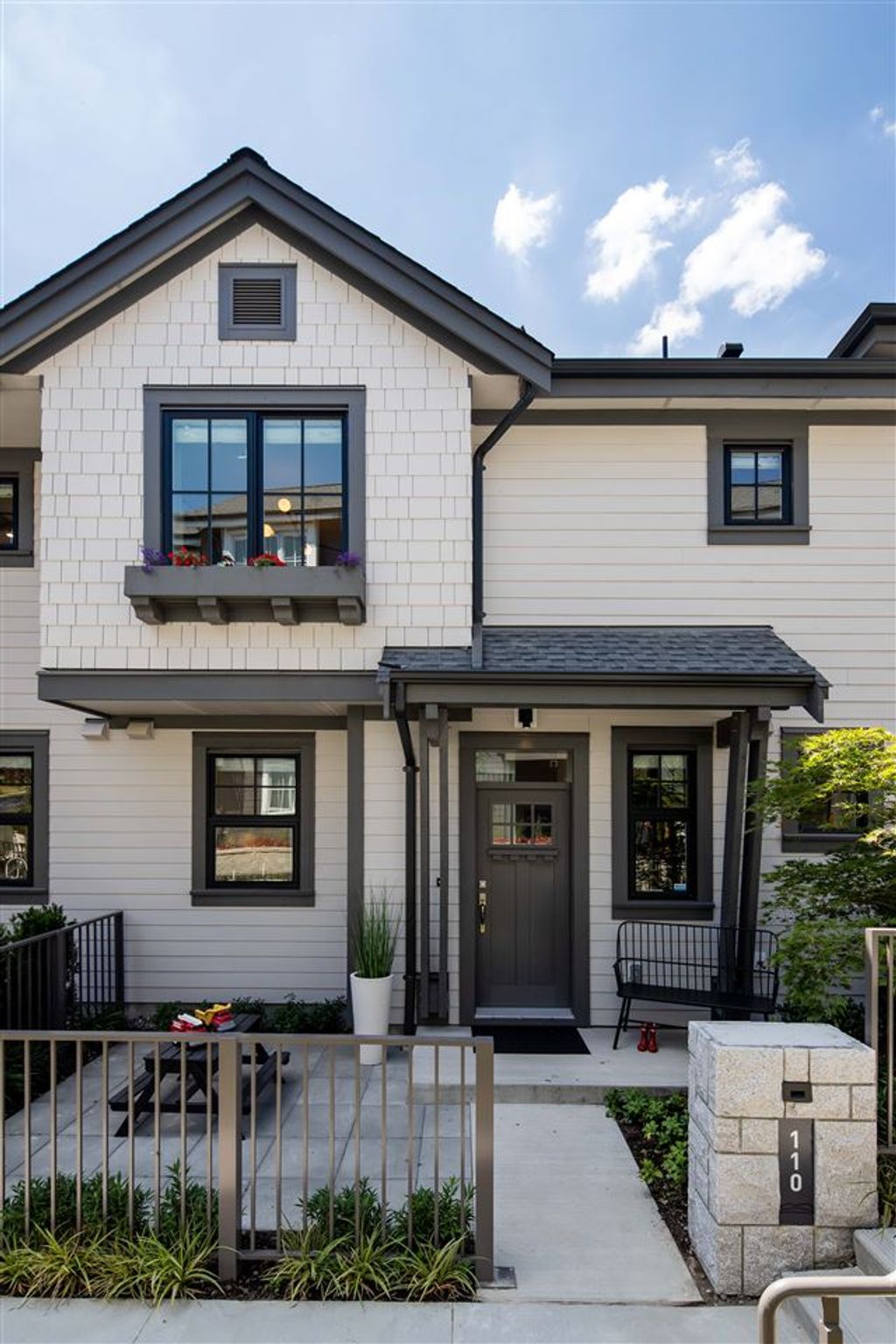 listing image 1103578116068228618
