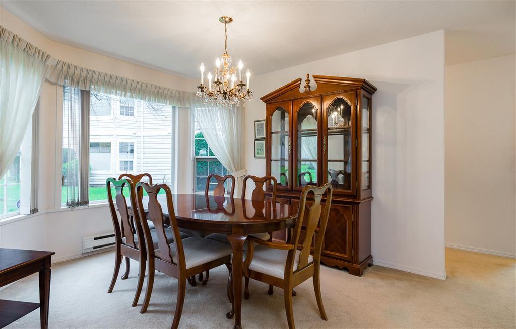 listing image 1106664582676050234