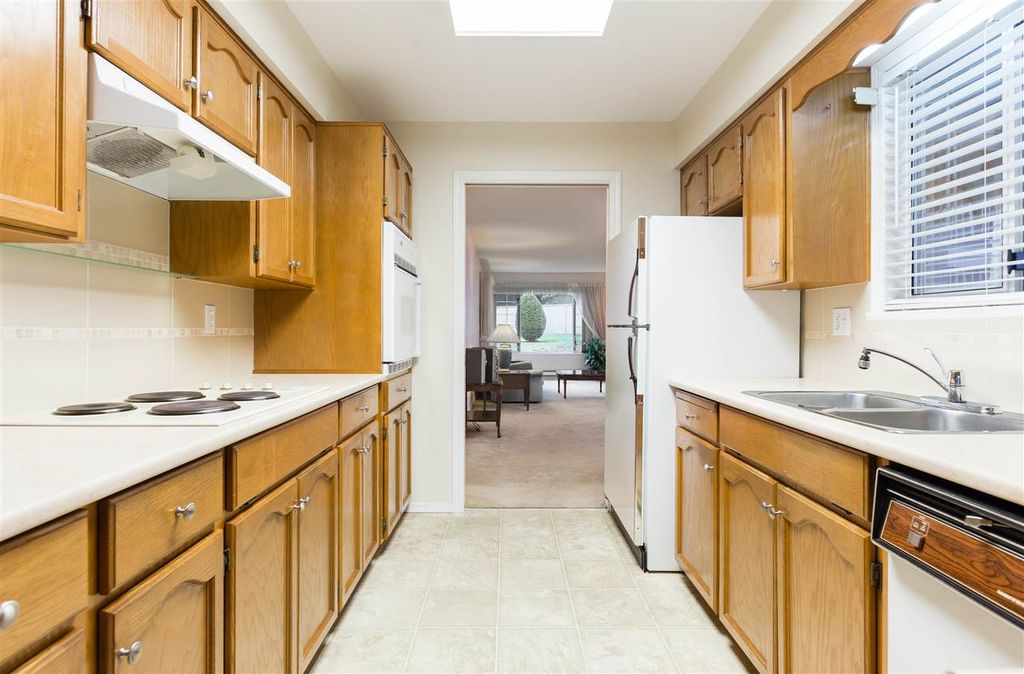 listing image 1104240066558760443