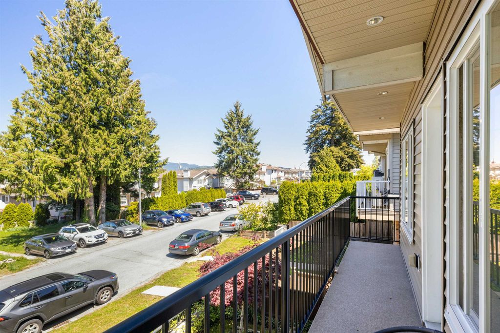 listing image 1108793386172224288